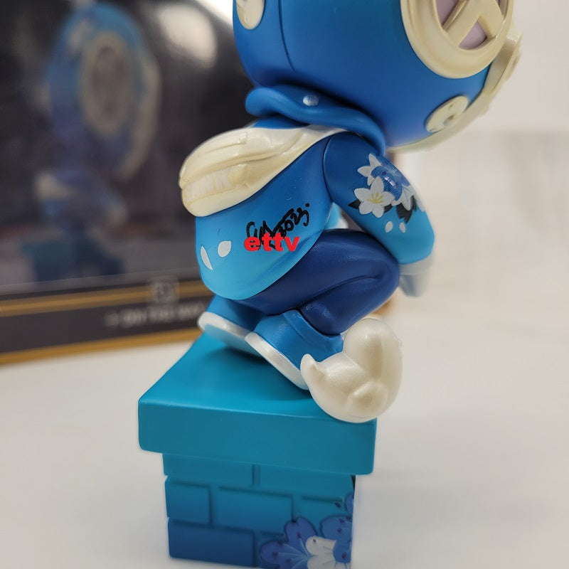 Sank Toys Street Artist Bloom #2 Hand Signed Figure/Box by Shaun Guo