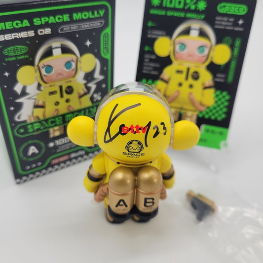 ETTV POPMART MEGA Space Molly 100% Series 2 (Banana 2017)-Hand Signed by Artist