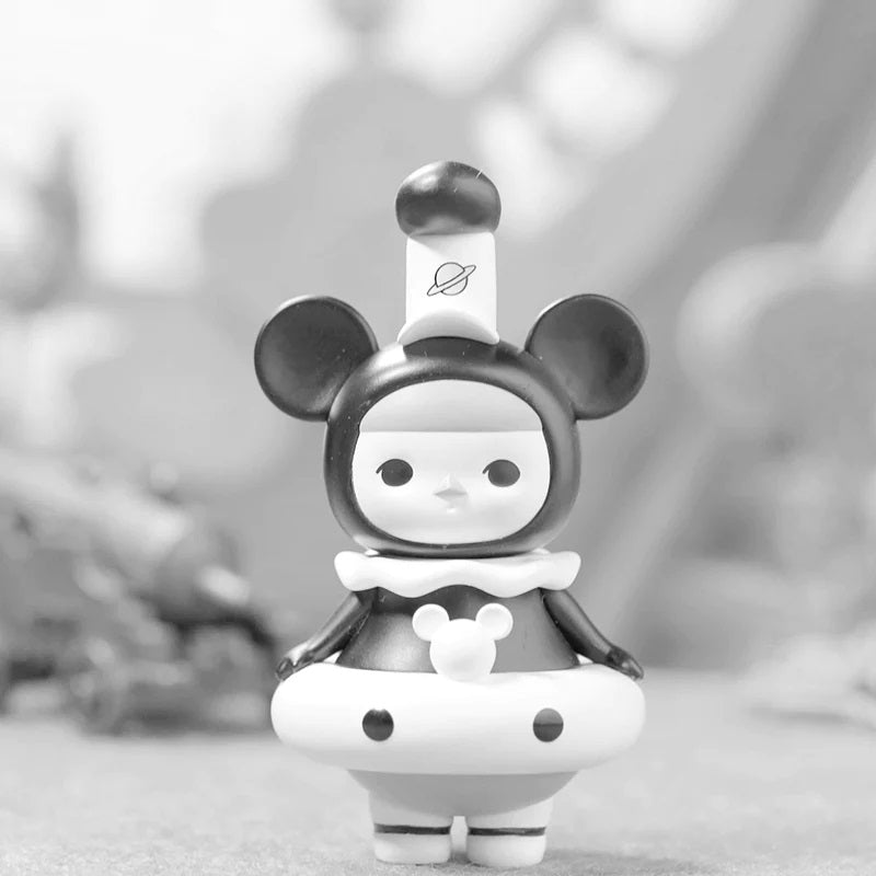 POPMART Pucky Disney Mickey Family Series Blind Box (#1 Black Whit Mickey) 1pc