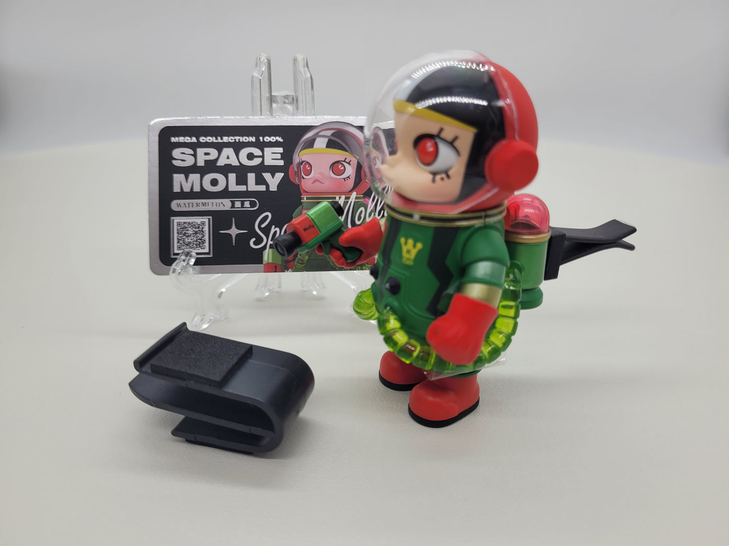 PopMart 100% Space Molly with Air Vent Clips + Tesla Bracket