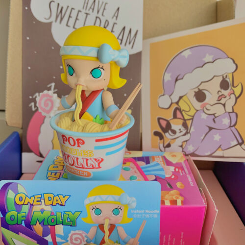 POPMART One Day of Molly Blind Box Series (#5c Instant Noodle) Secret Chase