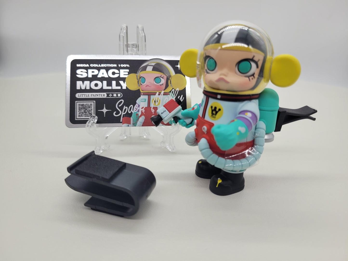 PopMart 100% Space Molly with Air Vent Clips + Tesla Bracket