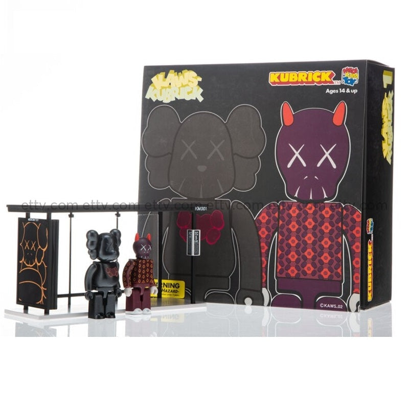 Ettv Kaws Kubrick Bus Stop (2002) - Complete Sets 1-5 By Medicom Toy Bearbrick Designer Toys