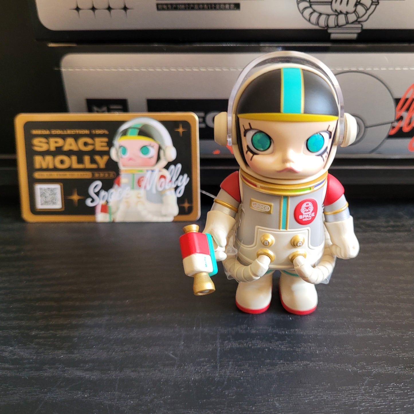 POPMART KENNYSWORK Mega Collection 100% Space Molly (#10 Earth Daughter) Secret Chase