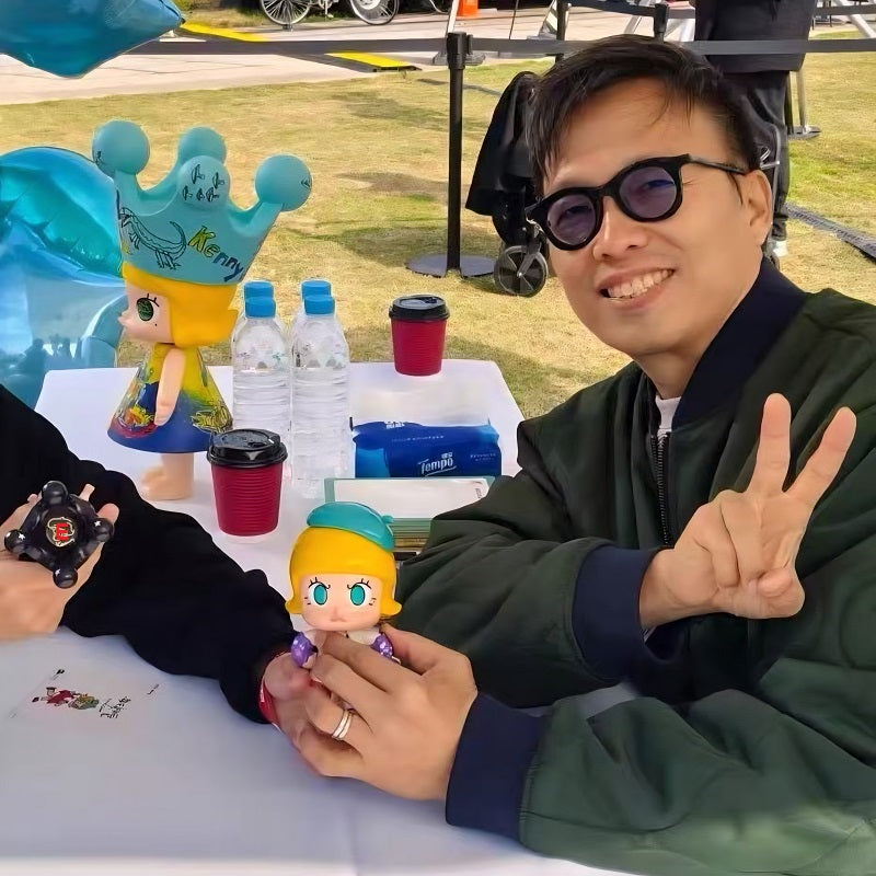 POPMART Molly Star Moon Crown Figurine – Sketch & Signed