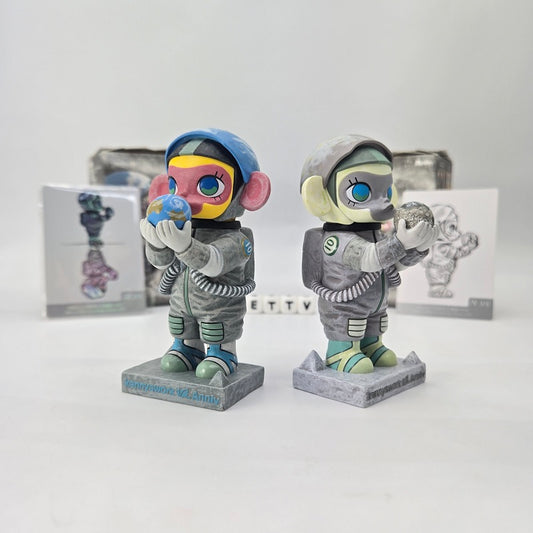 POPMART Molly Anniversary Statues Classical Retro (Twinkle) 2pc – Artist Signed