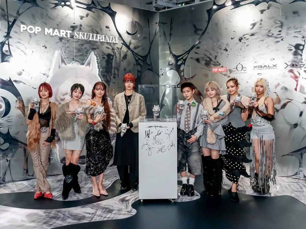 POPMART Skullpanda XG with Limited Edition Hologram Card (Japan Exclusive) — New