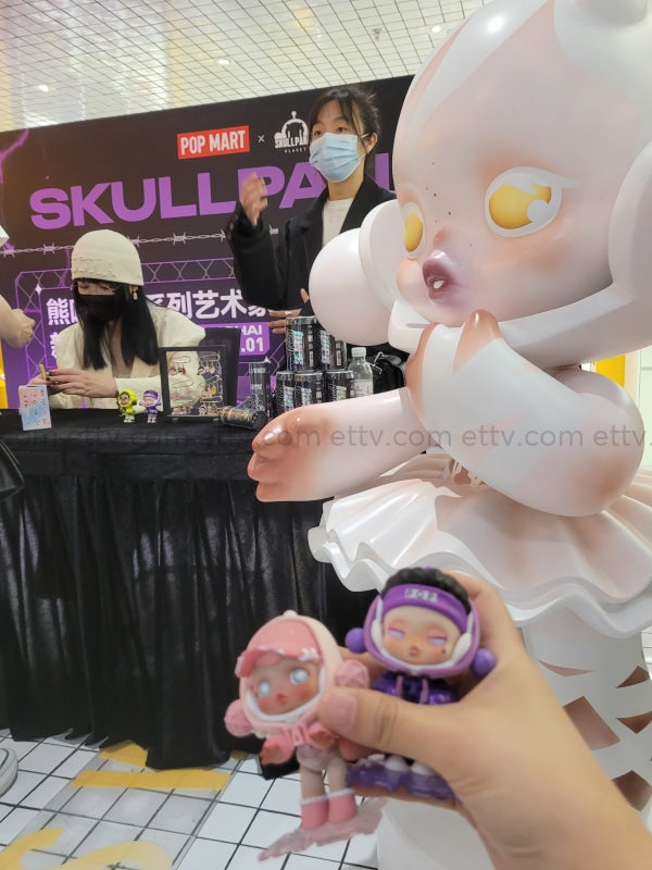 Ettv Popmart Skullpanda Hype Panda Series Signed By Artist Xiongmiao (Pink Girl) 1Pc Art Toys