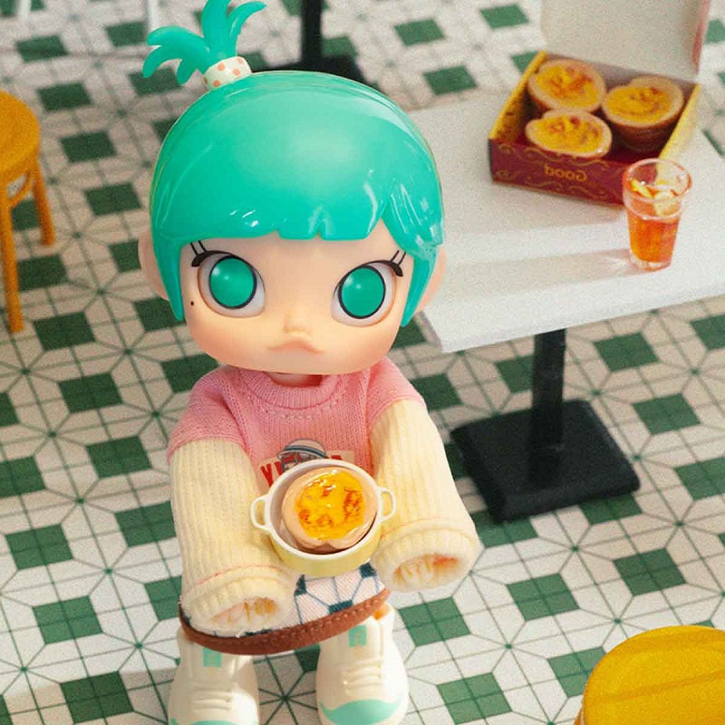 POPMART MOLLY Little Foodie 1/12 Action Figure