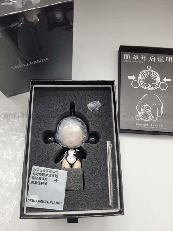 Ettv Popmart Skullpanda Baby Penguin Signed By Artist Xiongmiao (Rare Edition Of 499) 1Pc Art Toys